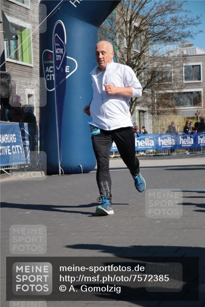 06.04.2025 - 44. Internationalen Wilhelmsburger Insellauf A. Gomolzig http://msf.ph/oto/7572385 06.04.2025 10:44:26 Ziel 3030, 3031, 3279, 3518, 4393, 4394, 4405, 4549 meine-sportfotos.de