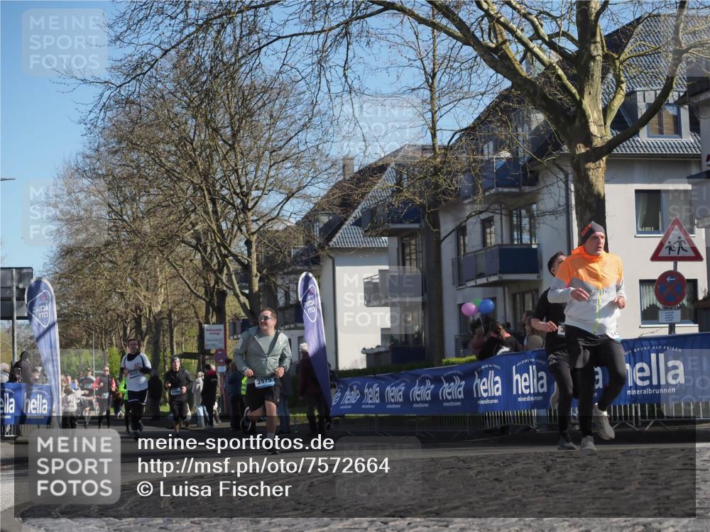 06.04.2025 - 44. Internationalen Wilhelmsburger Insellauf Luisa Fischer http://msf.ph/oto/7572664 06.04.2025 10:41:23 Ziel 3432, 13, 3975 meine-sportfotos.de