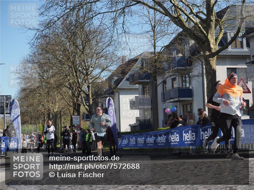 06.04.2025 - 44. Internationalen Wilhelmsburger Insellauf Luisa Fischer http://msf.ph/oto/7572688 06.04.2025 10:41:23 Ziel 3432, 5204, 3975 meine-sportfotos.de