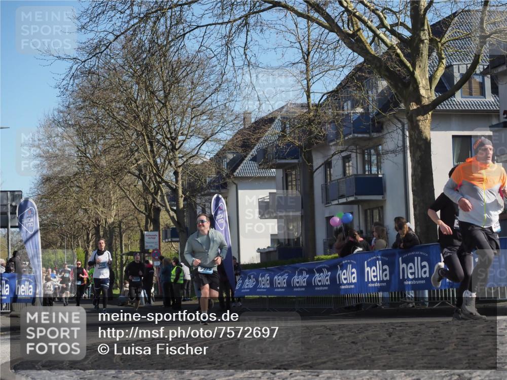06.04.2025 - 44. Internationalen Wilhelmsburger Insellauf Luisa Fischer http://msf.ph/oto/7572697 06.04.2025 10:41:23 Ziel 5204 meine-sportfotos.de