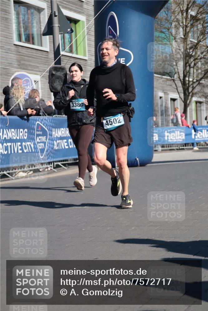 06.04.2025 - 44. Internationalen Wilhelmsburger Insellauf A. Gomolzig http://msf.ph/oto/7572717 06.04.2025 10:43:45 Ziel 3219, 3268, 3380, 4144, 4476, 4502, 4536 meine-sportfotos.de