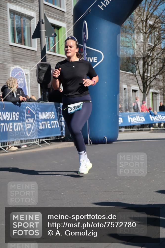 06.04.2025 - 44. Internationalen Wilhelmsburger Insellauf A. Gomolzig http://msf.ph/oto/7572780 06.04.2025 10:43:36 Ziel 3735, 3821, 3924, 4446, 4476, 4536 meine-sportfotos.de
