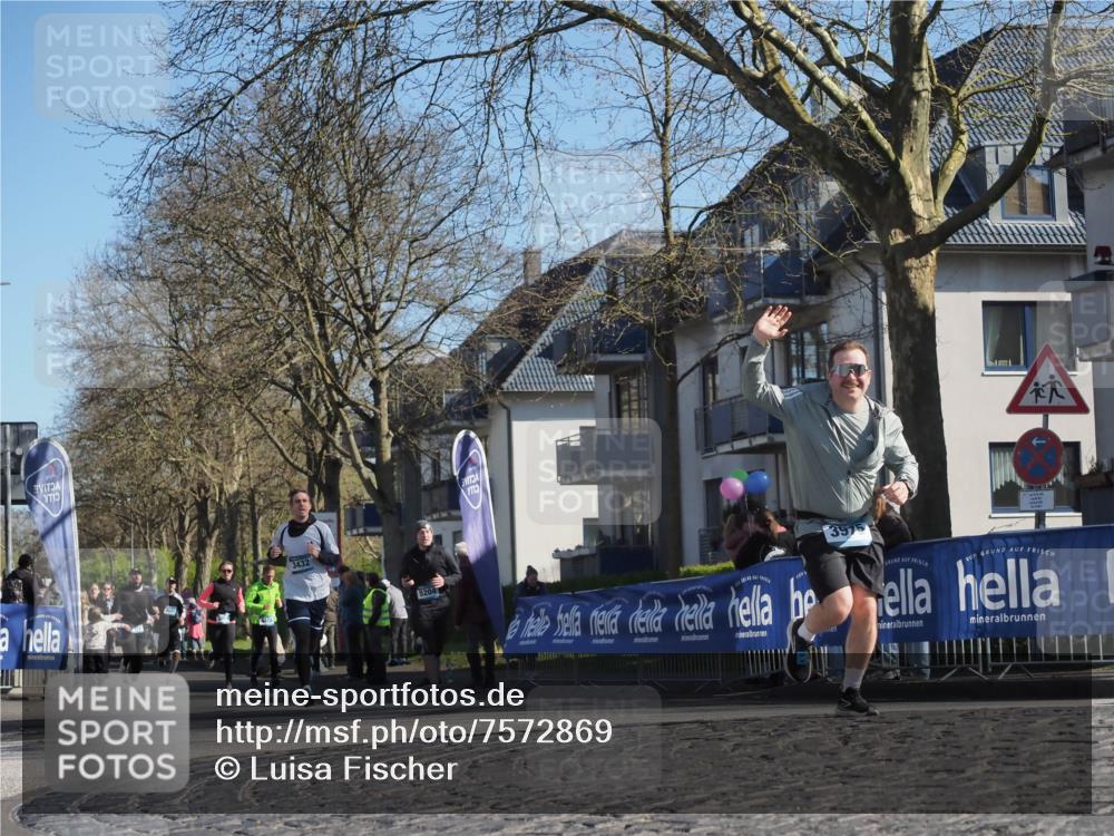 06.04.2025 - 44. Internationalen Wilhelmsburger Insellauf Luisa Fischer http://msf.ph/oto/7572869 06.04.2025 10:41:25 Ziel 3432, 13, 5204, 397 meine-sportfotos.de