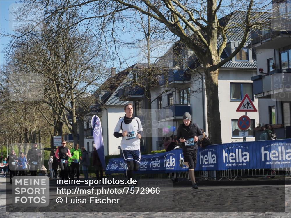 06.04.2025 - 44. Internationalen Wilhelmsburger Insellauf Luisa Fischer http://msf.ph/oto/7572966 06.04.2025 10:41:27 Ziel 2017, 13, 3432, 5204 meine-sportfotos.de