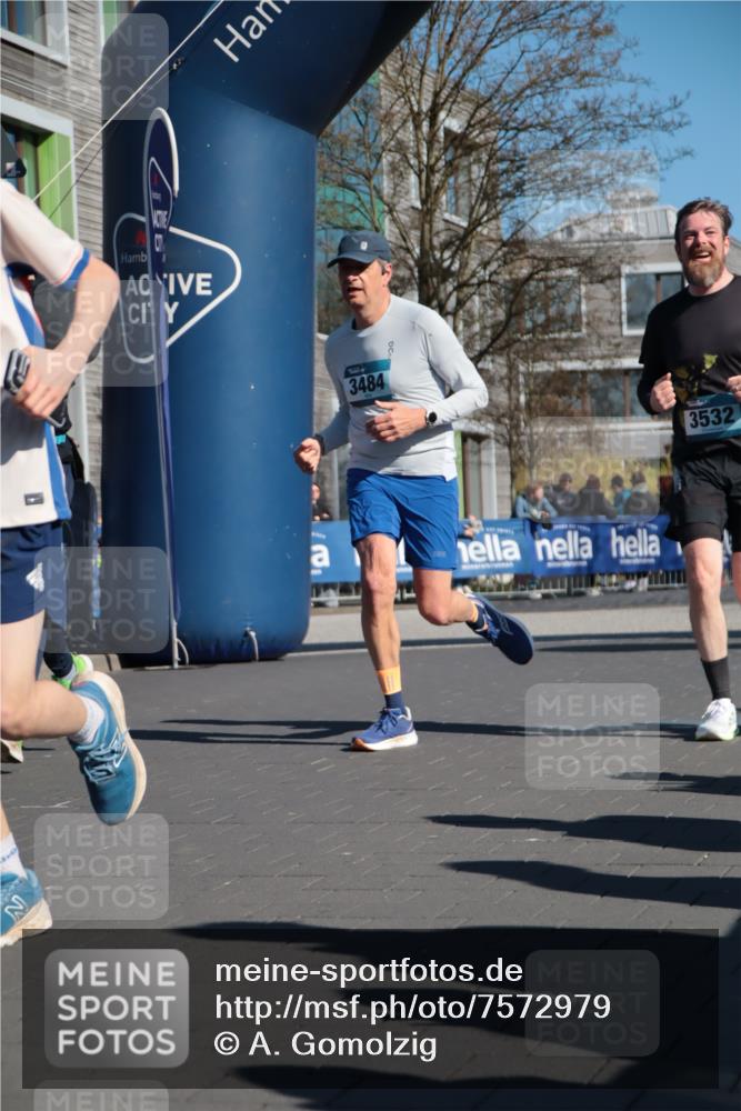 06.04.2025 - 44. Internationalen Wilhelmsburger Insellauf A. Gomolzig http://msf.ph/oto/7572979 06.04.2025 10:43:08 Ziel 3281, 3466, 3484, 3512, 3532, 3743, 3927, 4181, 4613 meine-sportfotos.de