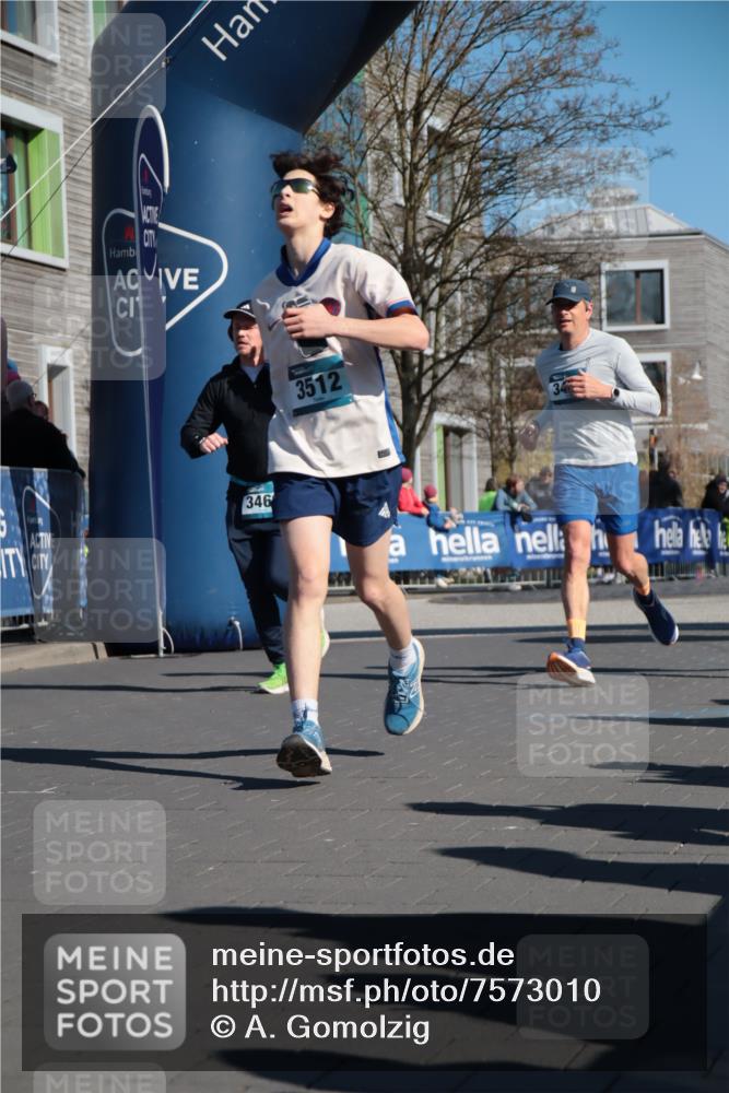 06.04.2025 - 44. Internationalen Wilhelmsburger Insellauf A. Gomolzig http://msf.ph/oto/7573010 06.04.2025 10:43:08 Ziel 3281, 3466, 3484, 3512, 3532, 3743, 3927, 4181, 4613 meine-sportfotos.de