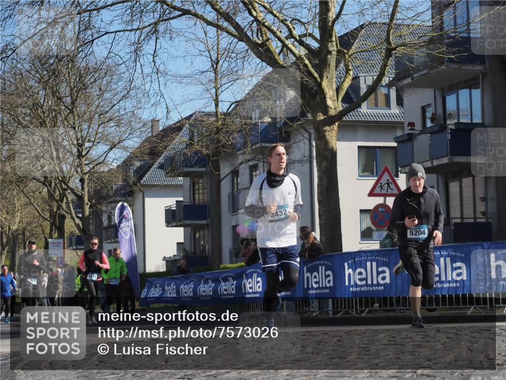06.04.2025 - 44. Internationalen Wilhelmsburger Insellauf Luisa Fischer http://msf.ph/oto/7573026 06.04.2025 10:41:28 Ziel 13, 3432, 891, 4412, 5204 meine-sportfotos.de