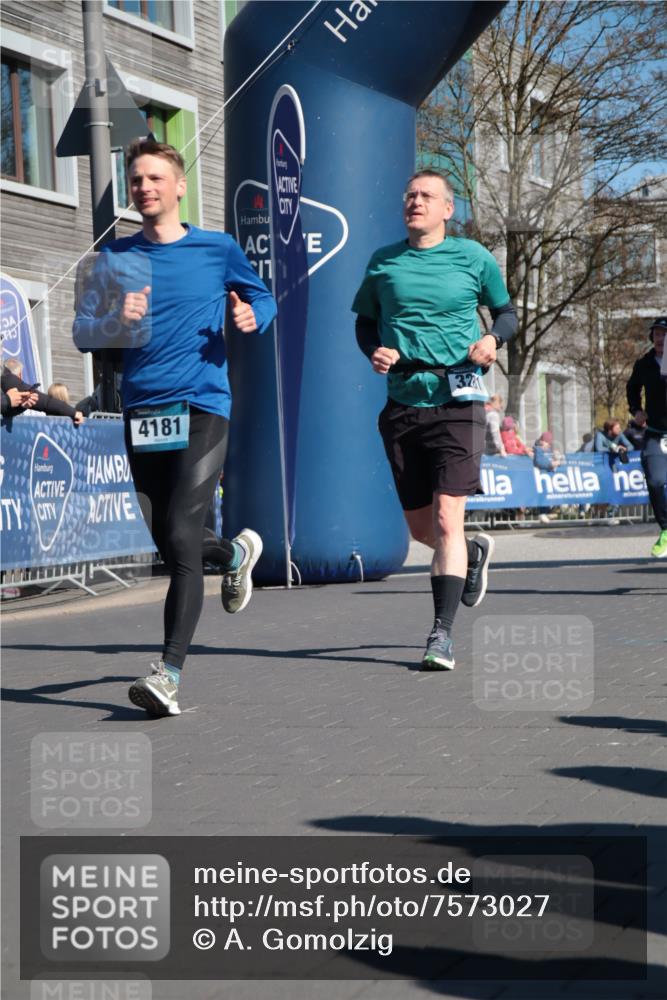 06.04.2025 - 44. Internationalen Wilhelmsburger Insellauf A. Gomolzig http://msf.ph/oto/7573027 06.04.2025 10:43:06 Ziel 3281, 3307, 3466, 3484, 3512, 3532, 3743, 3927, 4181, 4613 meine-sportfotos.de