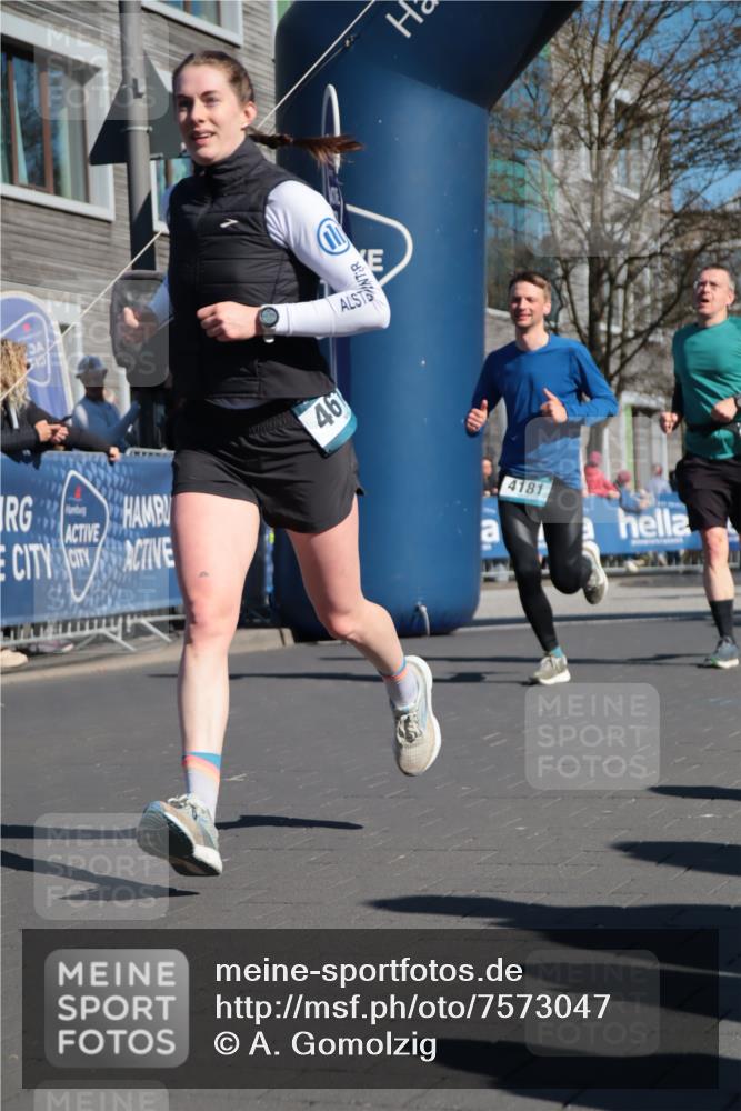 06.04.2025 - 44. Internationalen Wilhelmsburger Insellauf A. Gomolzig http://msf.ph/oto/7573047 06.04.2025 10:43:05 Ziel 3281, 3307, 3466, 3484, 3512, 3532, 3743, 3927, 4181, 4613 meine-sportfotos.de