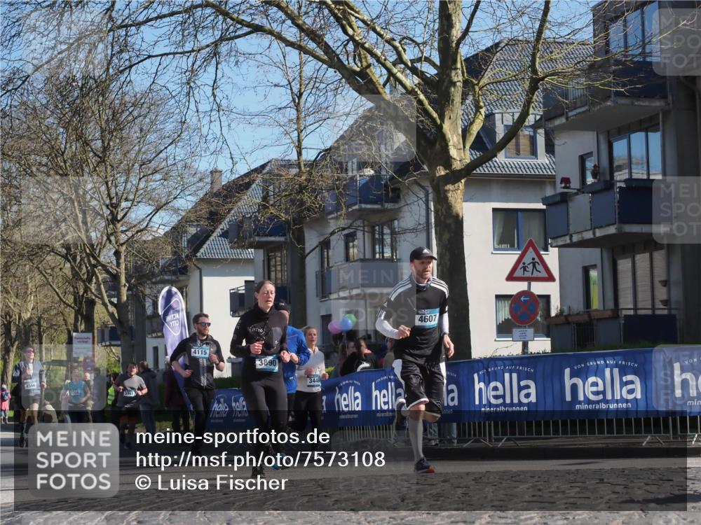 06.04.2025 - 44. Internationalen Wilhelmsburger Insellauf Luisa Fischer http://msf.ph/oto/7573108 06.04.2025 10:41:34 Ziel 16, 4115, 1308, 3941, 3890, 3448, 4607 meine-sportfotos.de