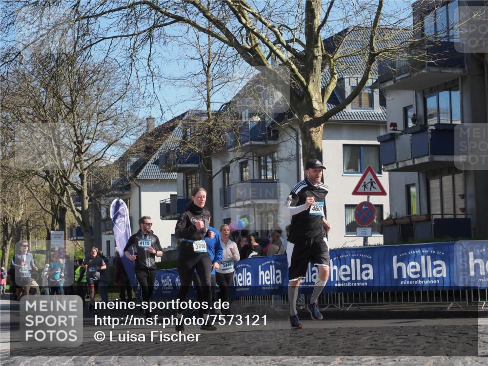 06.04.2025 - 44. Internationalen Wilhelmsburger Insellauf Luisa Fischer http://msf.ph/oto/7573121 06.04.2025 10:41:34 Ziel 3941, 4115, 3890, 4607, 3446 meine-sportfotos.de