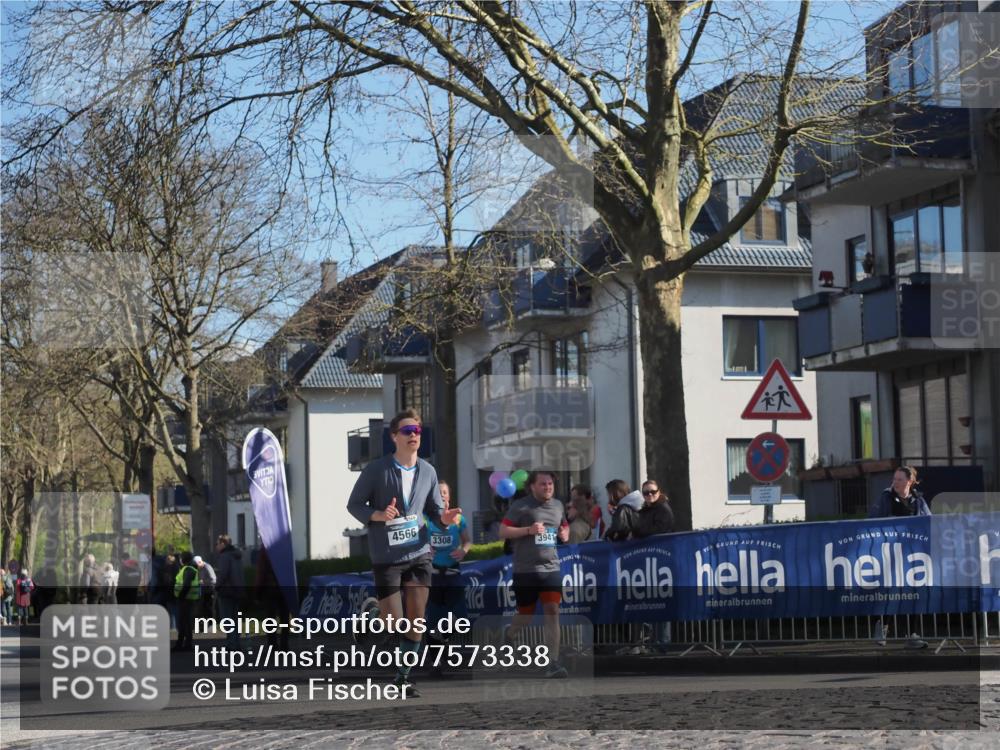 06.04.2025 - 44. Internationalen Wilhelmsburger Insellauf Luisa Fischer http://msf.ph/oto/7573338 06.04.2025 10:41:38 Ziel 1566, 4566, 3308, 3941 meine-sportfotos.de