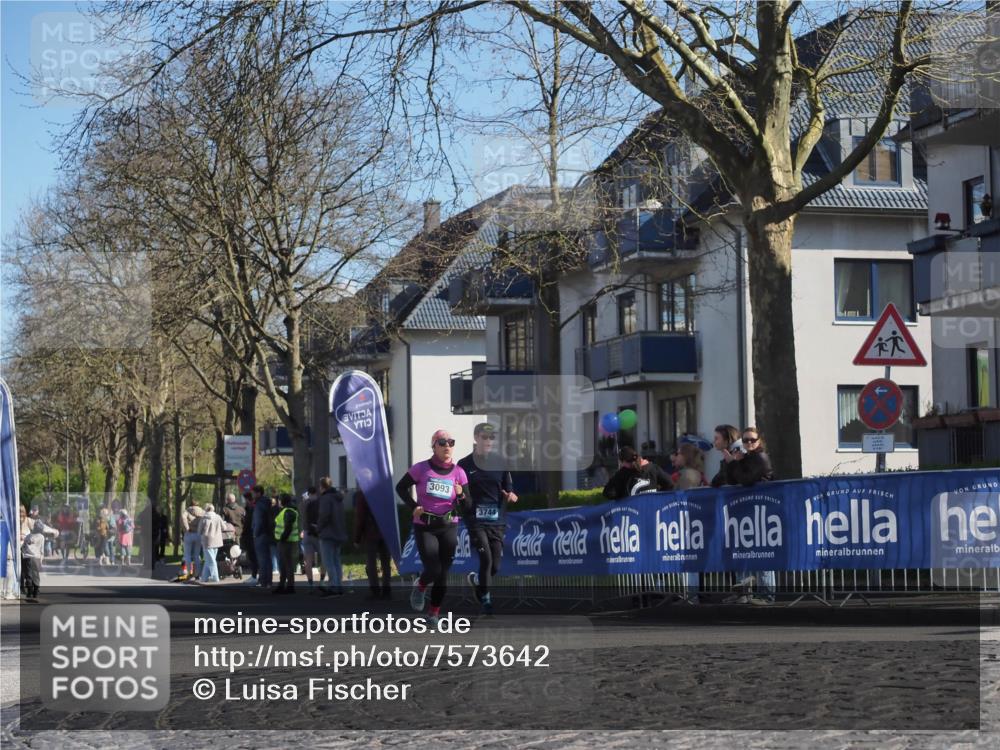 06.04.2025 - 44. Internationalen Wilhelmsburger Insellauf Luisa Fischer http://msf.ph/oto/7573642 06.04.2025 10:41:48 Ziel 3093, 3744 meine-sportfotos.de