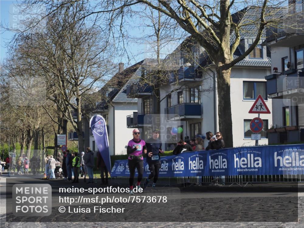 06.04.2025 - 44. Internationalen Wilhelmsburger Insellauf Luisa Fischer http://msf.ph/oto/7573678 06.04.2025 10:41:48 Ziel 3, 14, 3744 meine-sportfotos.de