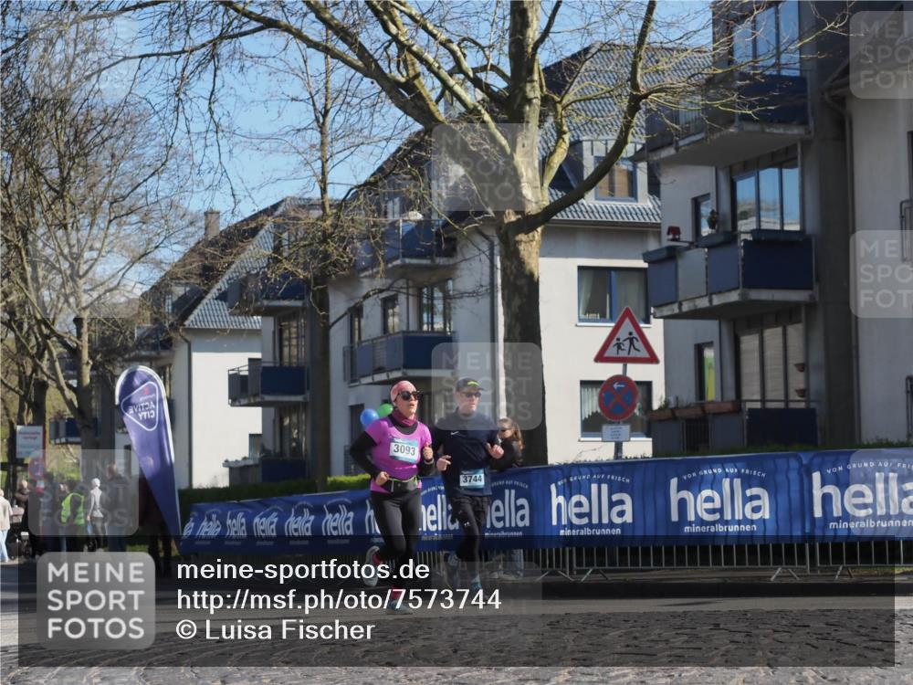 06.04.2025 - 44. Internationalen Wilhelmsburger Insellauf Luisa Fischer http://msf.ph/oto/7573744 06.04.2025 10:41:49 Ziel 3093, 3744 meine-sportfotos.de