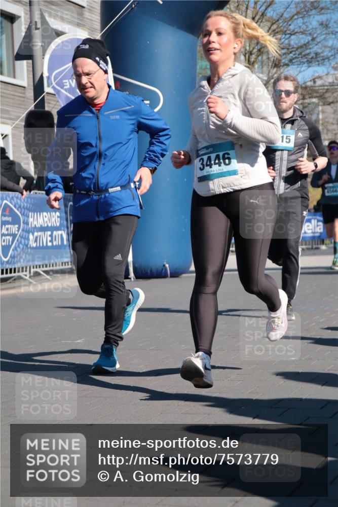 06.04.2025 - 44. Internationalen Wilhelmsburger Insellauf A. Gomolzig http://msf.ph/oto/7573779 06.04.2025 10:41:44 Ziel 3017, 3308, 3446, 3830, 3890, 3891, 4115, 4412, 4566, 4607 meine-sportfotos.de