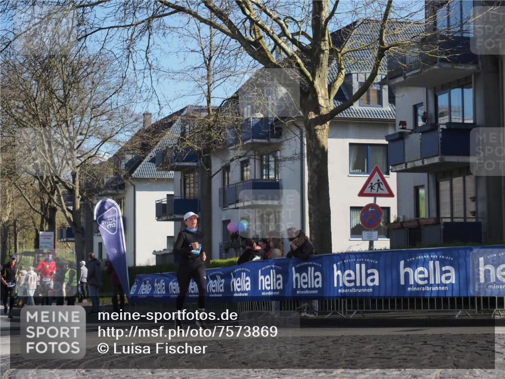 06.04.2025 - 44. Internationalen Wilhelmsburger Insellauf Luisa Fischer http://msf.ph/oto/7573869 06.04.2025 10:41:56 Ziel 5111 meine-sportfotos.de