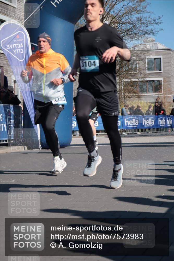 06.04.2025 - 44. Internationalen Wilhelmsburger Insellauf A. Gomolzig http://msf.ph/oto/7573983 06.04.2025 10:41:32 Ziel 3104, 3255, 3432, 3975, 5204 meine-sportfotos.de
