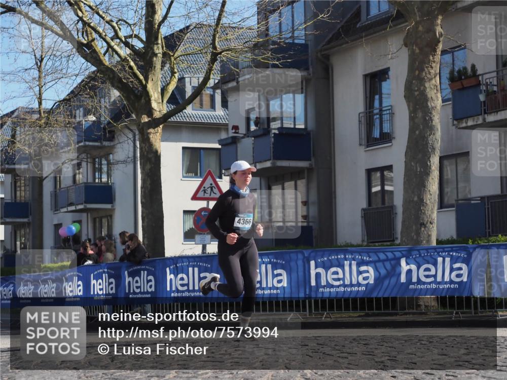 06.04.2025 - 44. Internationalen Wilhelmsburger Insellauf Luisa Fischer http://msf.ph/oto/7573994 06.04.2025 10:41:58 Ziel 4366 meine-sportfotos.de