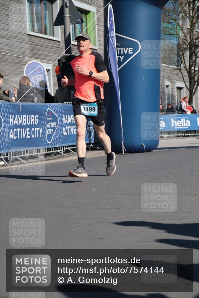 06.04.2025 - 44. Internationalen Wilhelmsburger Insellauf A. Gomolzig http://msf.ph/oto/7574144 06.04.2025 10:41:10 Ziel 3390, 3635, 4011, 4069, 4111, 4233, 4481, 4499 meine-sportfotos.de