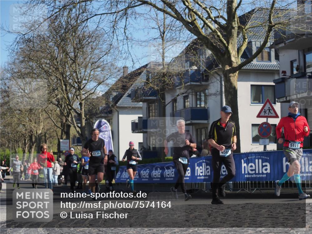 06.04.2025 - 44. Internationalen Wilhelmsburger Insellauf Luisa Fischer http://msf.ph/oto/7574164 06.04.2025 10:42:02 Ziel 3477, 4130, 3700, 435, 3761, 4581, 5111 meine-sportfotos.de