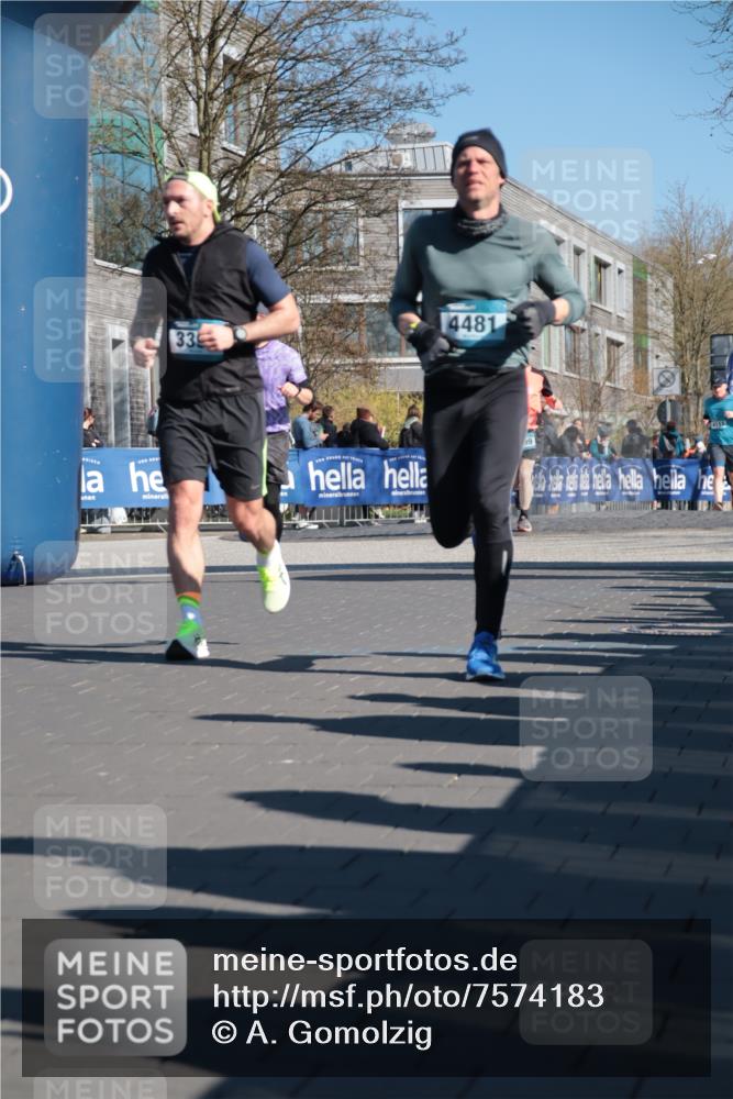 06.04.2025 - 44. Internationalen Wilhelmsburger Insellauf A. Gomolzig http://msf.ph/oto/7574183 06.04.2025 10:41:06 Ziel 3390, 3505, 3635, 4011, 4241, 4481, 4499 meine-sportfotos.de