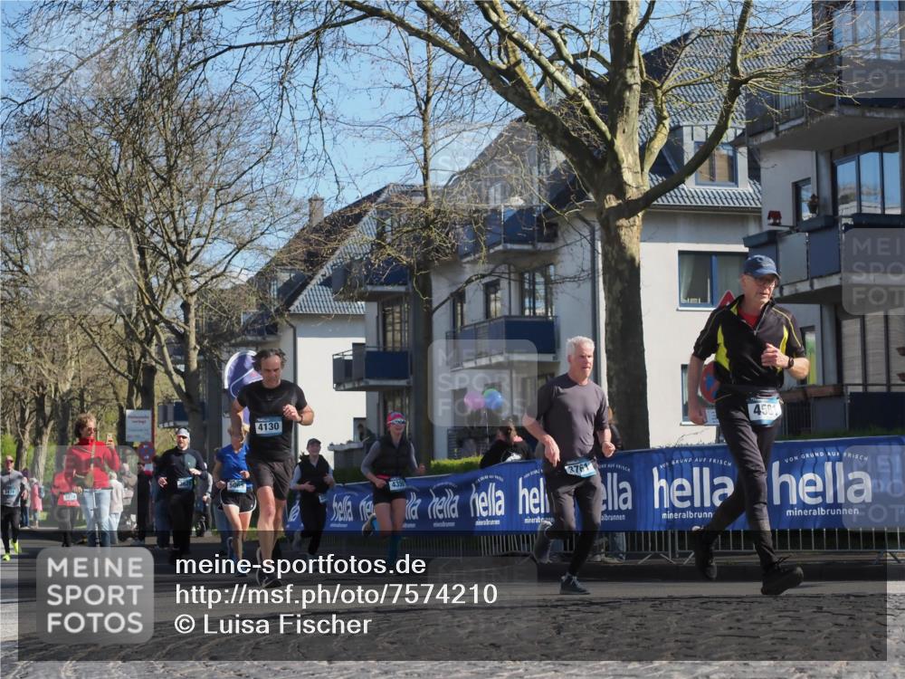 06.04.2025 - 44. Internationalen Wilhelmsburger Insellauf Luisa Fischer http://msf.ph/oto/7574210 06.04.2025 10:42:03 Ziel 3478, 324, 3629, 506, 4130, 4581, 4350, 376 meine-sportfotos.de