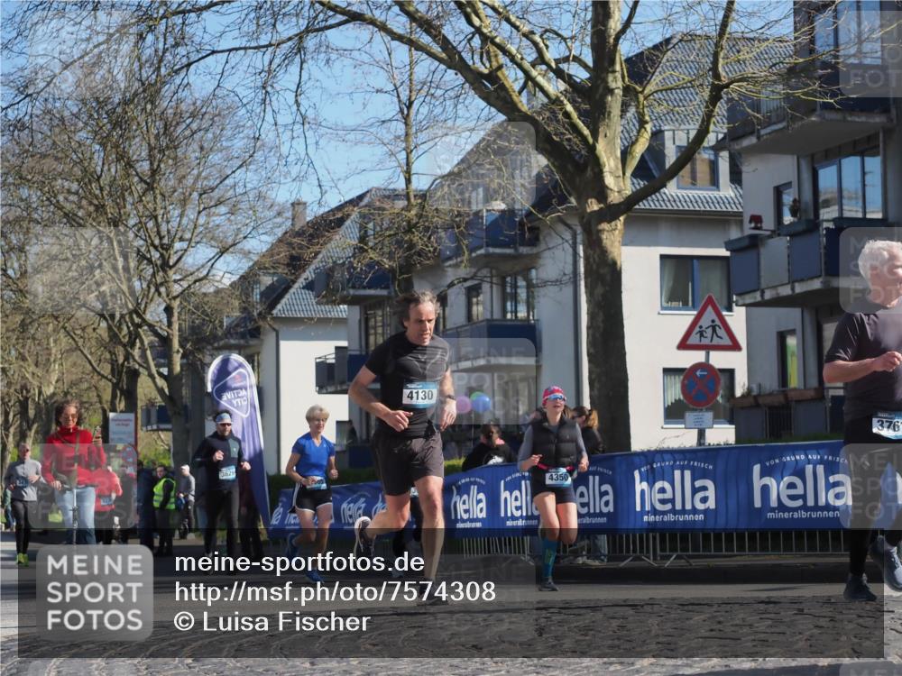 06.04.2025 - 44. Internationalen Wilhelmsburger Insellauf Luisa Fischer http://msf.ph/oto/7574308 06.04.2025 10:42:04 Ziel 3629, 4130, 4350, 376 meine-sportfotos.de
