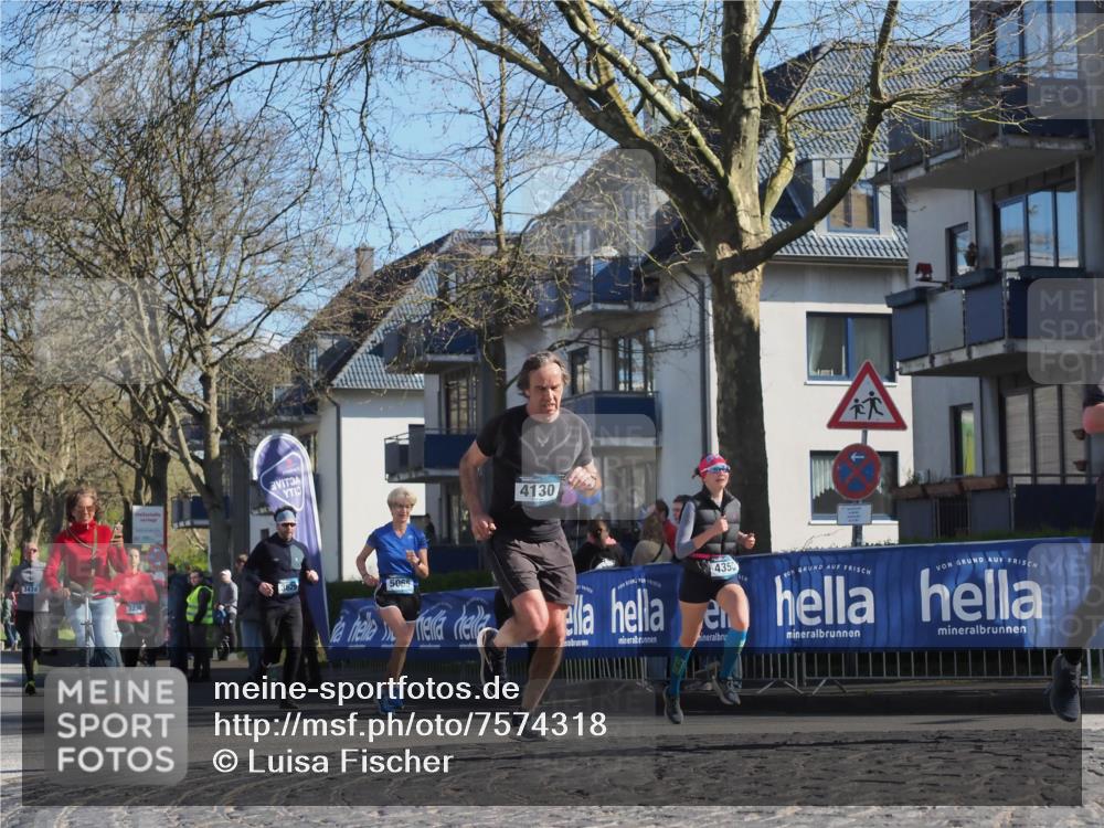 06.04.2025 - 44. Internationalen Wilhelmsburger Insellauf Luisa Fischer http://msf.ph/oto/7574318 06.04.2025 10:42:04 Ziel 3478, 3233, 4130, 5065, 4350 meine-sportfotos.de
