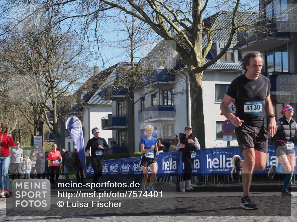 06.04.2025 - 44. Internationalen Wilhelmsburger Insellauf Luisa Fischer http://msf.ph/oto/7574401 06.04.2025 10:42:05 Ziel 3478, 3238, 3629, 4130, 5065, 3751, 4350 meine-sportfotos.de