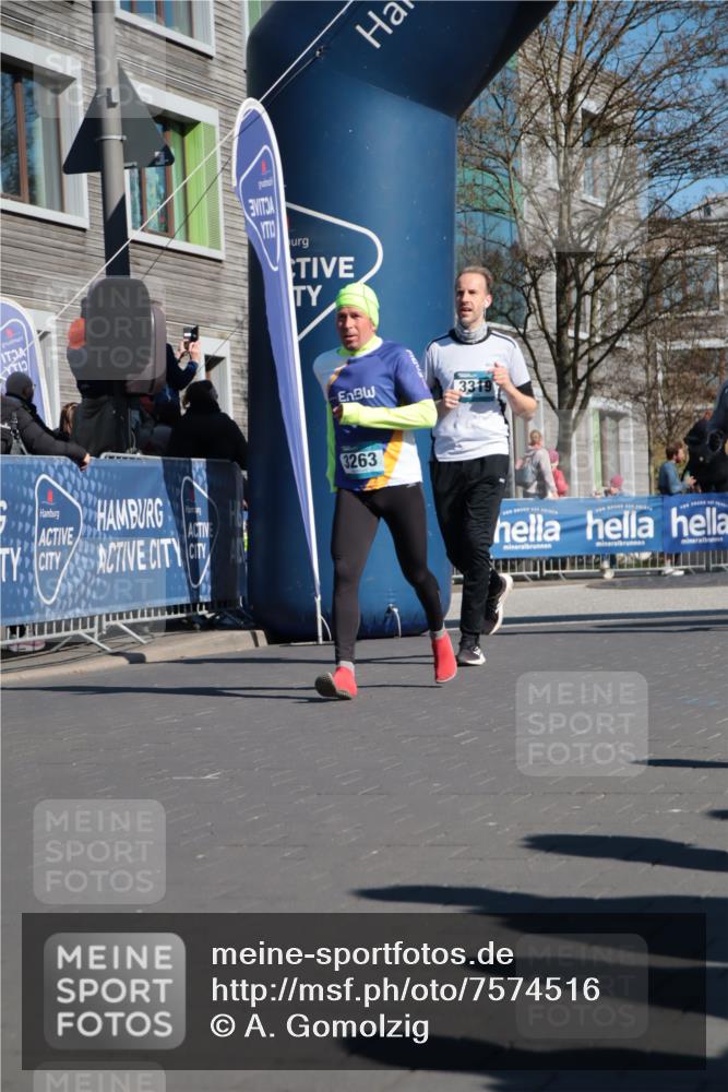 06.04.2025 - 44. Internationalen Wilhelmsburger Insellauf A. Gomolzig http://msf.ph/oto/7574516 06.04.2025 10:40:24 Ziel 3021, 3263, 3319, 3617, 3974, 4139 meine-sportfotos.de