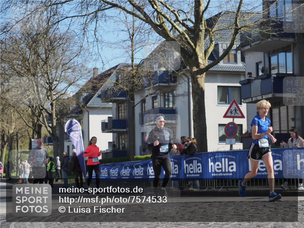 06.04.2025 - 44. Internationalen Wilhelmsburger Insellauf Luisa Fischer http://msf.ph/oto/7574533 06.04.2025 10:42:06 Ziel 3478, 3238, 3629, 5065 meine-sportfotos.de