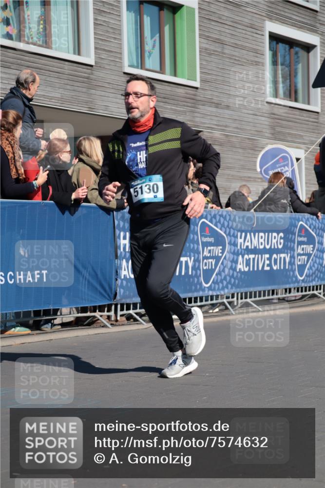 06.04.2025 - 44. Internationalen Wilhelmsburger Insellauf A. Gomolzig http://msf.ph/oto/7574632 06.04.2025 10:40:03 Ziel 3544, 4380, 4389, 4501, 5130 meine-sportfotos.de