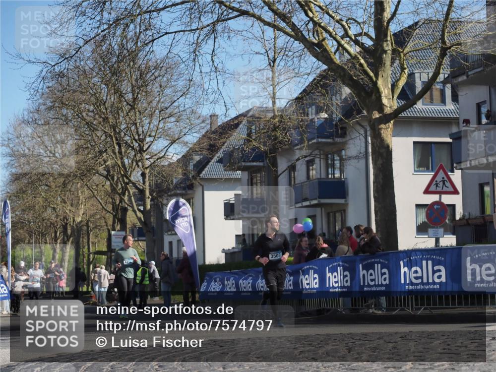 06.04.2025 - 44. Internationalen Wilhelmsburger Insellauf Luisa Fischer http://msf.ph/oto/7574797 06.04.2025 10:42:15 Ziel 44, 3503 meine-sportfotos.de