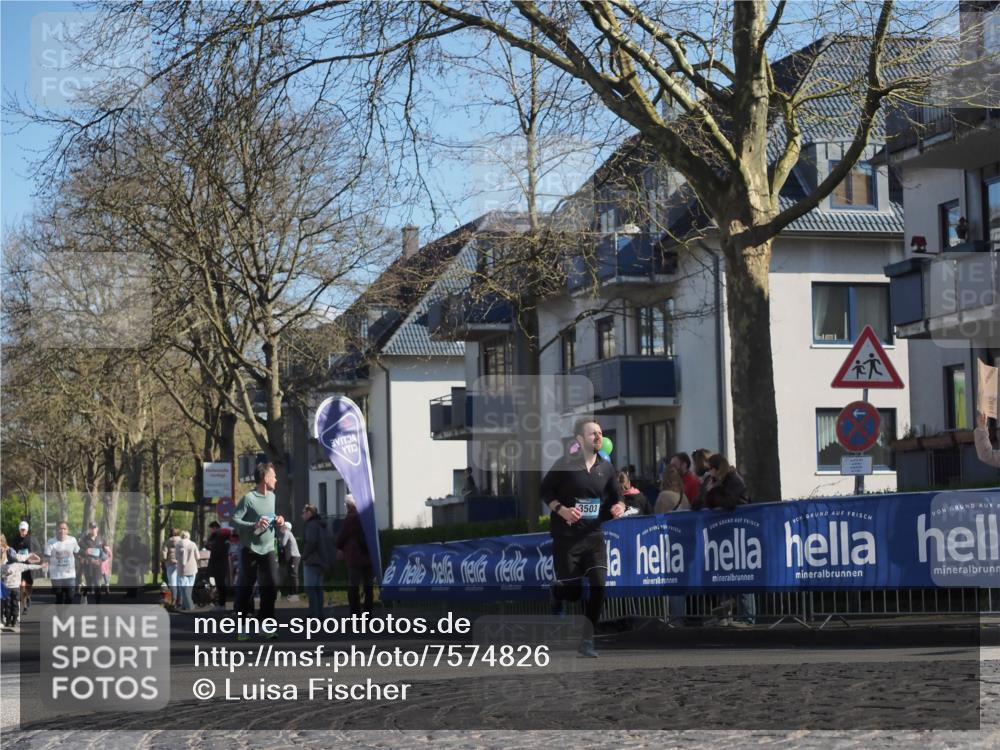 06.04.2025 - 44. Internationalen Wilhelmsburger Insellauf Luisa Fischer http://msf.ph/oto/7574826 06.04.2025 10:42:15 Ziel 3503 meine-sportfotos.de