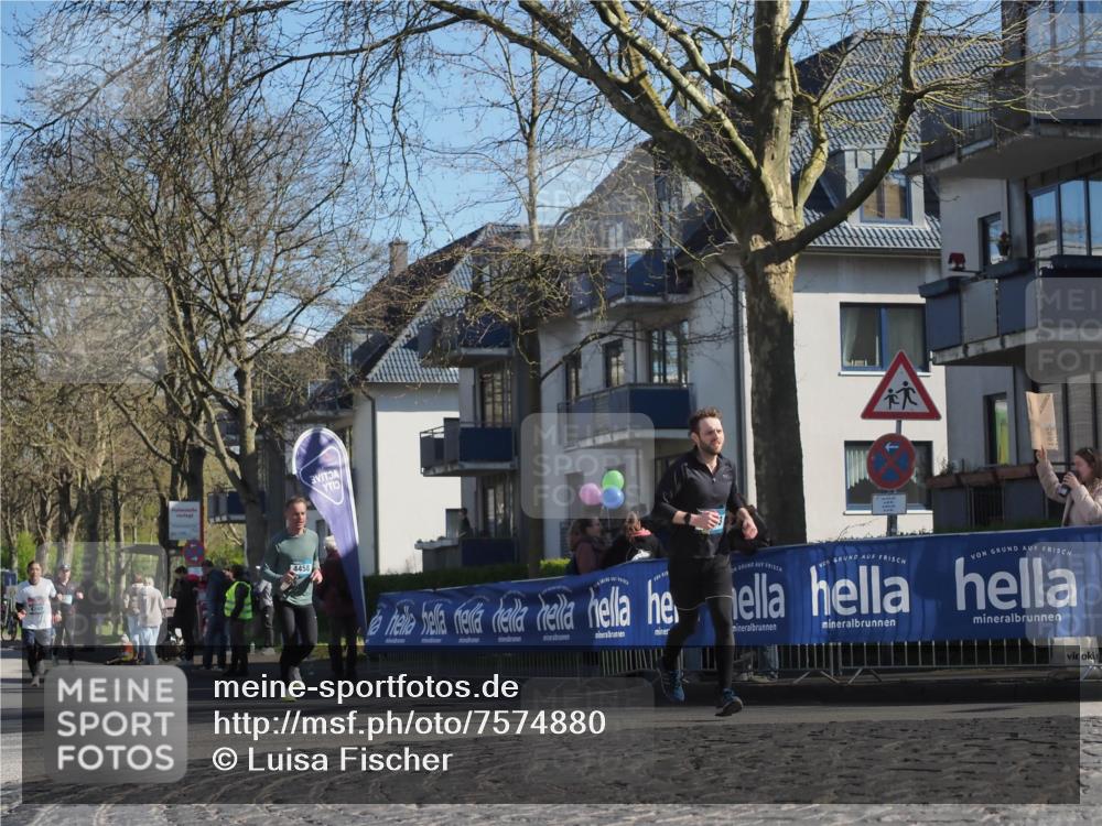 06.04.2025 - 44. Internationalen Wilhelmsburger Insellauf Luisa Fischer http://msf.ph/oto/7574880 06.04.2025 10:42:16 Ziel 4458, 13 meine-sportfotos.de