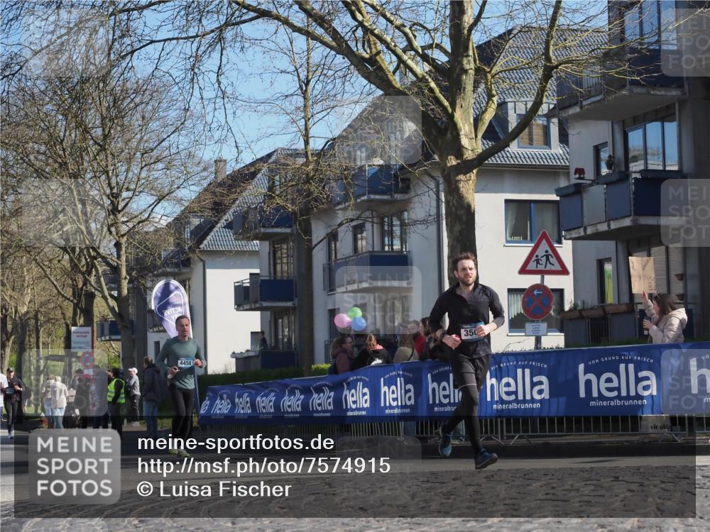 06.04.2025 - 44. Internationalen Wilhelmsburger Insellauf Luisa Fischer http://msf.ph/oto/7574915 06.04.2025 10:42:16 Ziel 4458, 350 meine-sportfotos.de