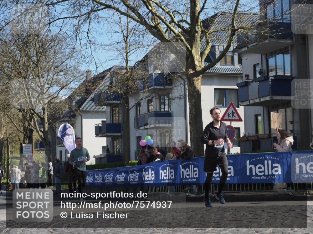 06.04.2025 - 44. Internationalen Wilhelmsburger Insellauf Luisa Fischer http://msf.ph/oto/7574937 06.04.2025 10:42:17 Ziel 4458 meine-sportfotos.de
