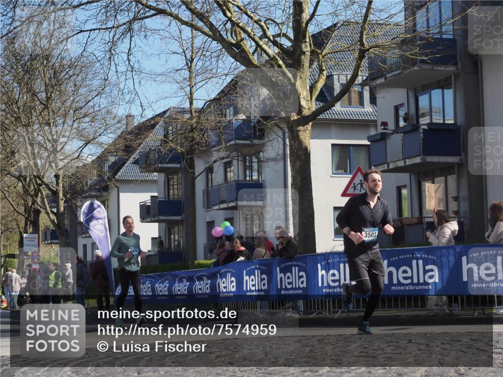 06.04.2025 - 44. Internationalen Wilhelmsburger Insellauf Luisa Fischer http://msf.ph/oto/7574959 06.04.2025 10:42:17 Ziel 458, 3503 meine-sportfotos.de