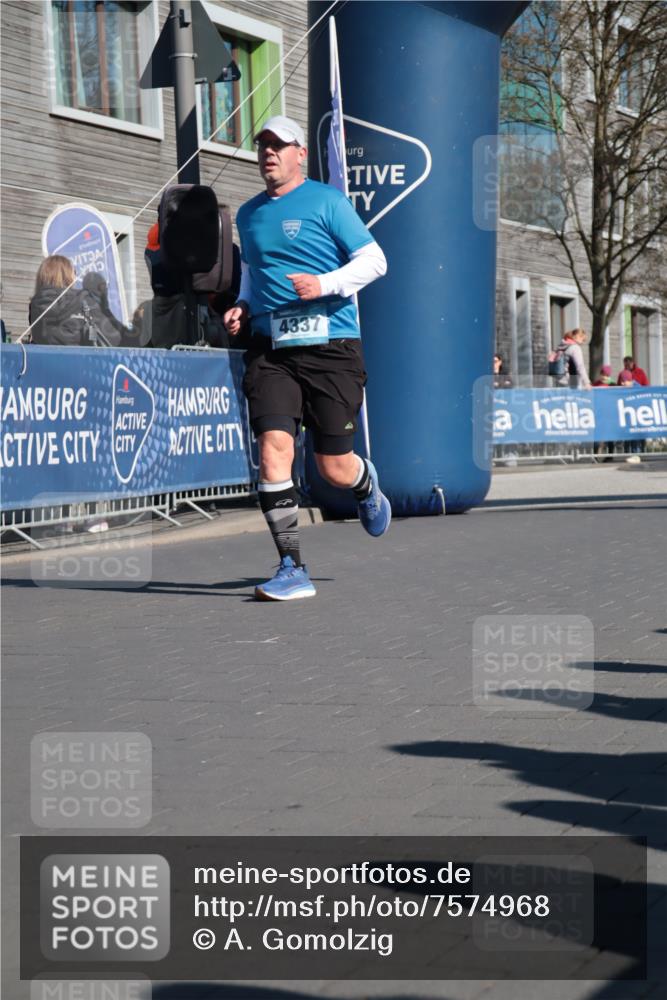 06.04.2025 - 44. Internationalen Wilhelmsburger Insellauf A. Gomolzig http://msf.ph/oto/7574968 06.04.2025 10:39:09 Ziel 3350, 3709, 3915, 4047, 4253, 4337, 4359 meine-sportfotos.de