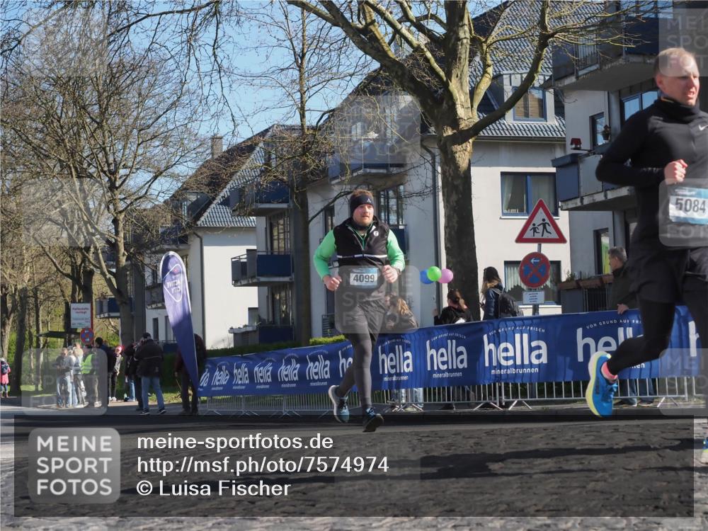 06.04.2025 - 44. Internationalen Wilhelmsburger Insellauf Luisa Fischer http://msf.ph/oto/7574974 06.04.2025 10:36:59 Ziel 4099, 5084 meine-sportfotos.de