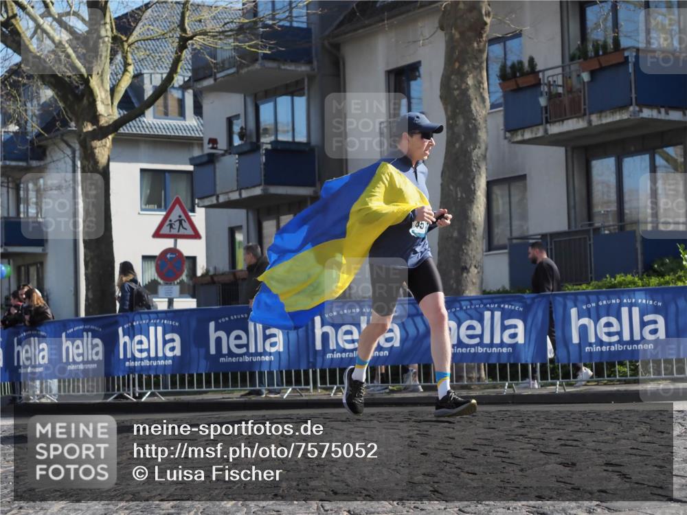 06.04.2025 - 44. Internationalen Wilhelmsburger Insellauf Luisa Fischer http://msf.ph/oto/7575052 06.04.2025 10:37:10 Ziel 45 meine-sportfotos.de