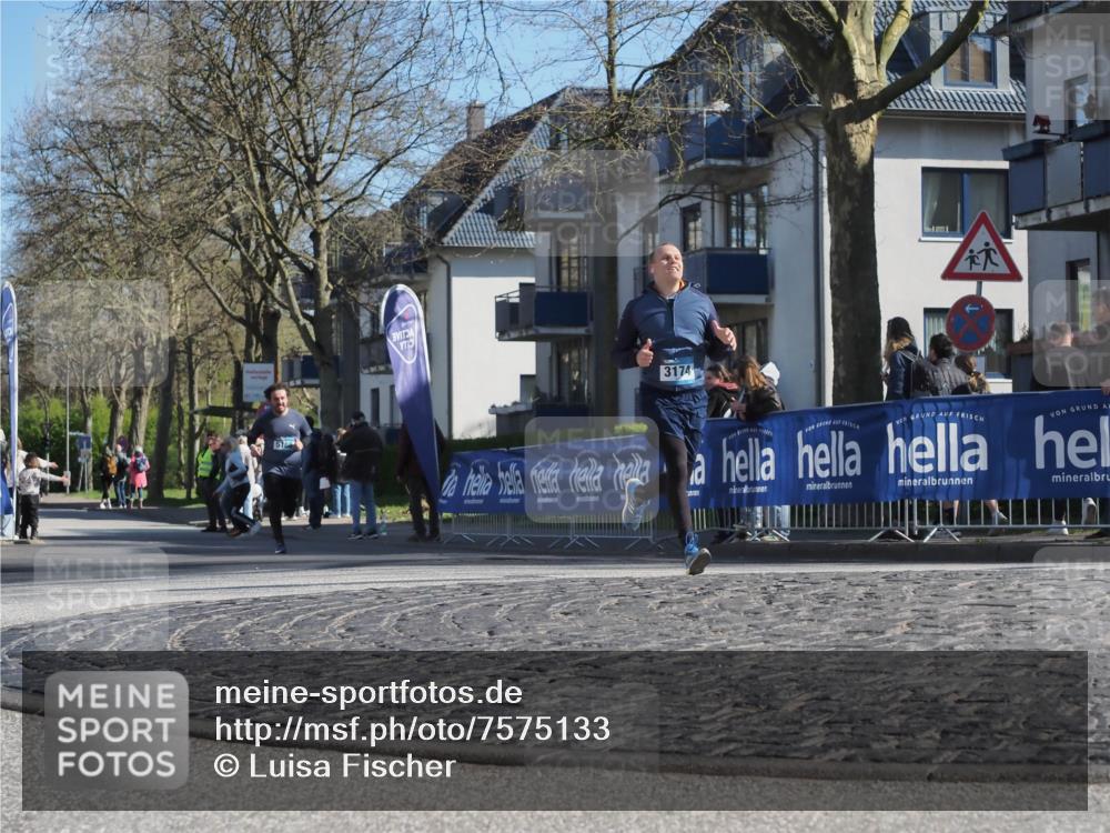 06.04.2025 - 44. Internationalen Wilhelmsburger Insellauf Luisa Fischer http://msf.ph/oto/7575133 06.04.2025 10:37:14 Ziel 3174 meine-sportfotos.de