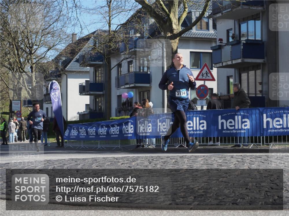 06.04.2025 - 44. Internationalen Wilhelmsburger Insellauf Luisa Fischer http://msf.ph/oto/7575182 06.04.2025 10:37:14 Ziel 3174, 5188 meine-sportfotos.de