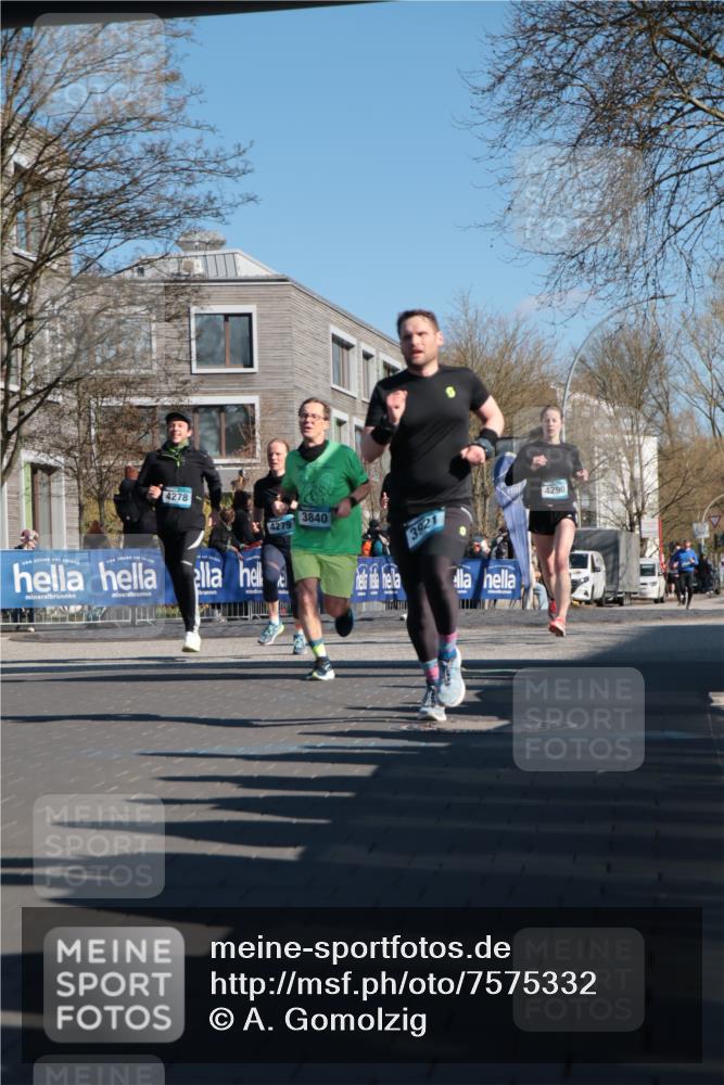 06.04.2025 - 44. Internationalen Wilhelmsburger Insellauf A. Gomolzig http://msf.ph/oto/7575332 06.04.2025 10:38:08 Ziel 3295, 3654, 3840, 3921, 4278, 4279, 4290, 4365 meine-sportfotos.de