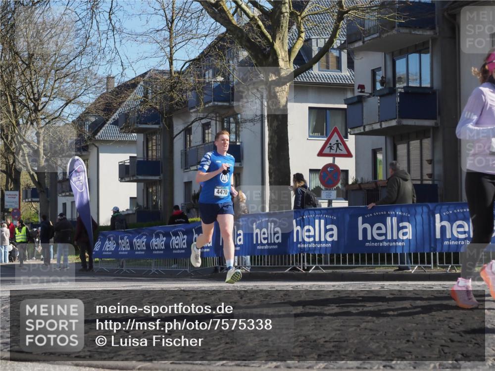 06.04.2025 - 44. Internationalen Wilhelmsburger Insellauf Luisa Fischer http://msf.ph/oto/7575338 06.04.2025 10:37:33 Ziel 4470 meine-sportfotos.de