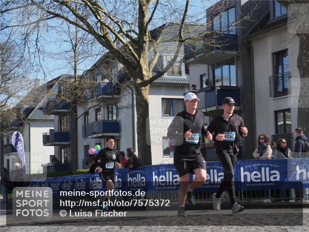 06.04.2025 - 44. Internationalen Wilhelmsburger Insellauf Luisa Fischer http://msf.ph/oto/7575372 06.04.2025 10:42:26 Ziel 4297, 3903, 3320 meine-sportfotos.de