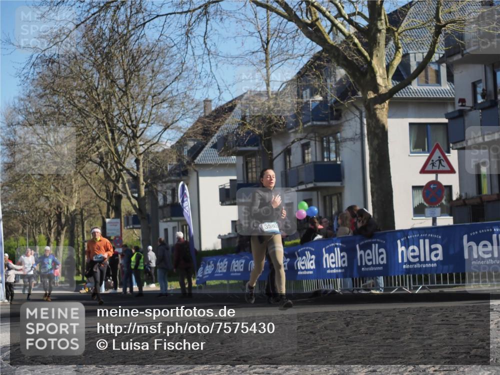 06.04.2025 - 44. Internationalen Wilhelmsburger Insellauf Luisa Fischer http://msf.ph/oto/7575430 06.04.2025 10:42:35 Ziel 3563 meine-sportfotos.de