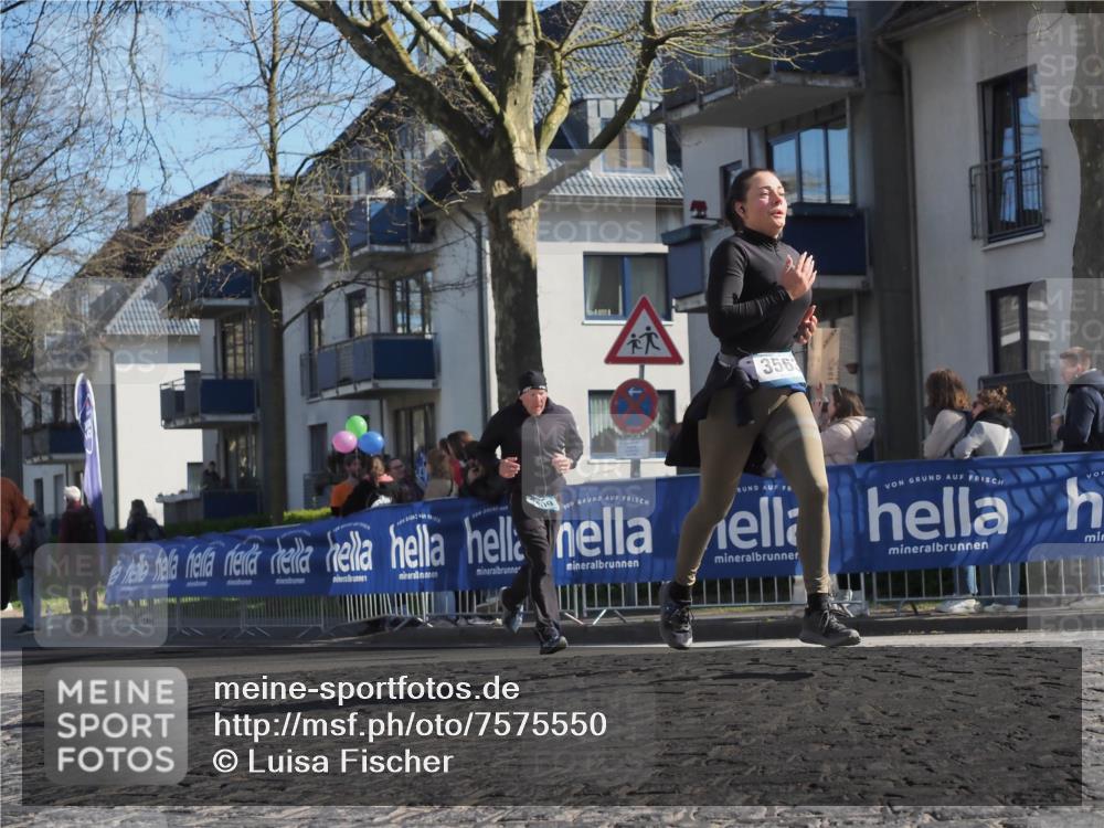 06.04.2025 - 44. Internationalen Wilhelmsburger Insellauf Luisa Fischer http://msf.ph/oto/7575550 06.04.2025 10:42:36 Ziel 356, 09 meine-sportfotos.de