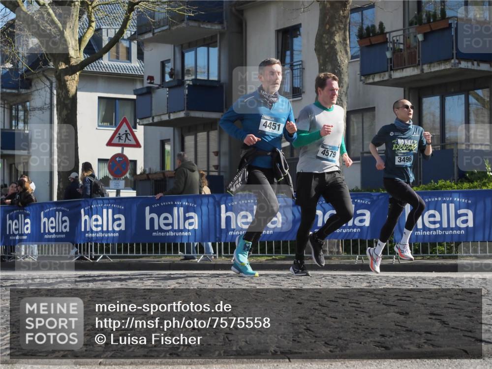06.04.2025 - 44. Internationalen Wilhelmsburger Insellauf Luisa Fischer http://msf.ph/oto/7575558 06.04.2025 10:37:42 Ziel 4451, 4579, 3496 meine-sportfotos.de